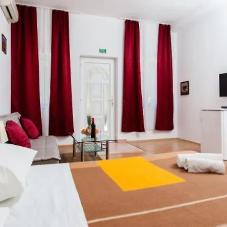 Oda ve Kahvaltı De Chiudi Trogir