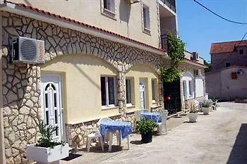 Oda ve Kahvaltı De Chiudi Trogir