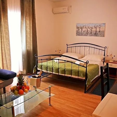 Oda ve Kahvaltı De Chiudi Trogir